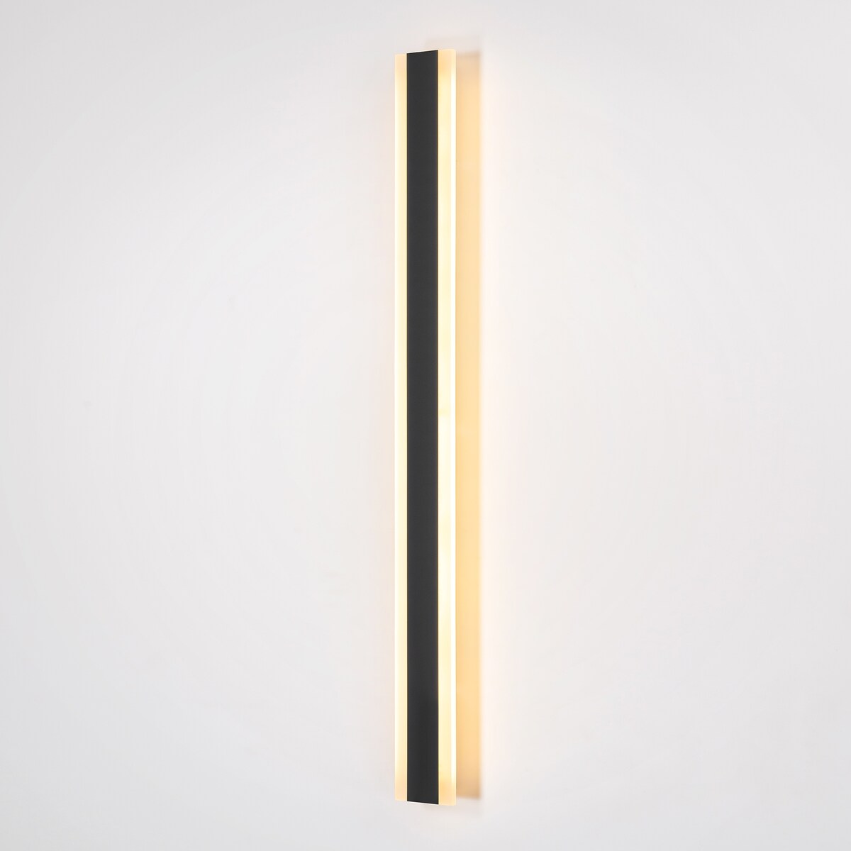 1-Light Modern Linear Strip Acrylic 3000K IP65 Integrated LED Warm Light Waterproof Outdoor Wall Light