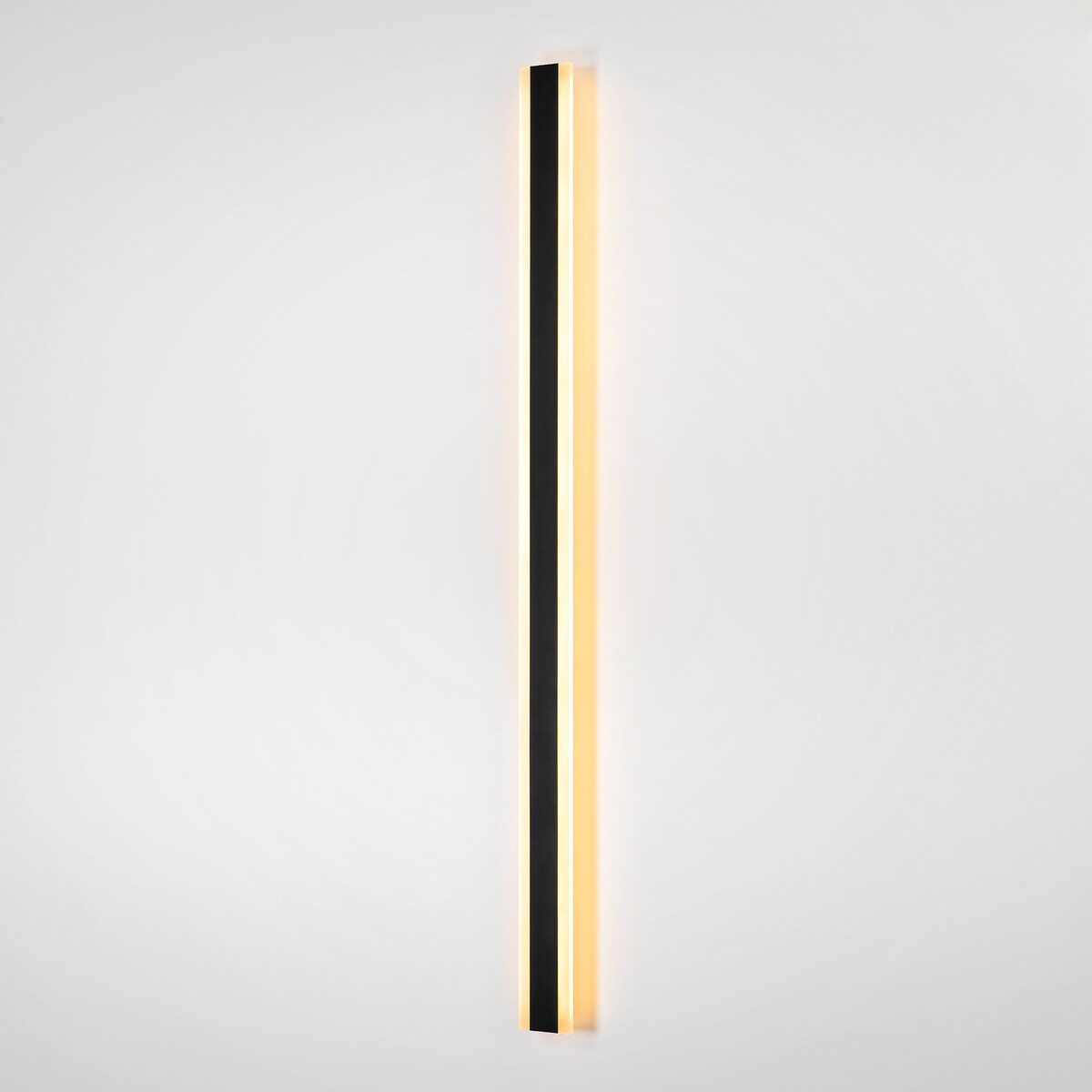 1-Light Modern Linear Strip Acrylic 3000K IP65 Integrated LED Warm Light Waterproof Outdoor Wall Light