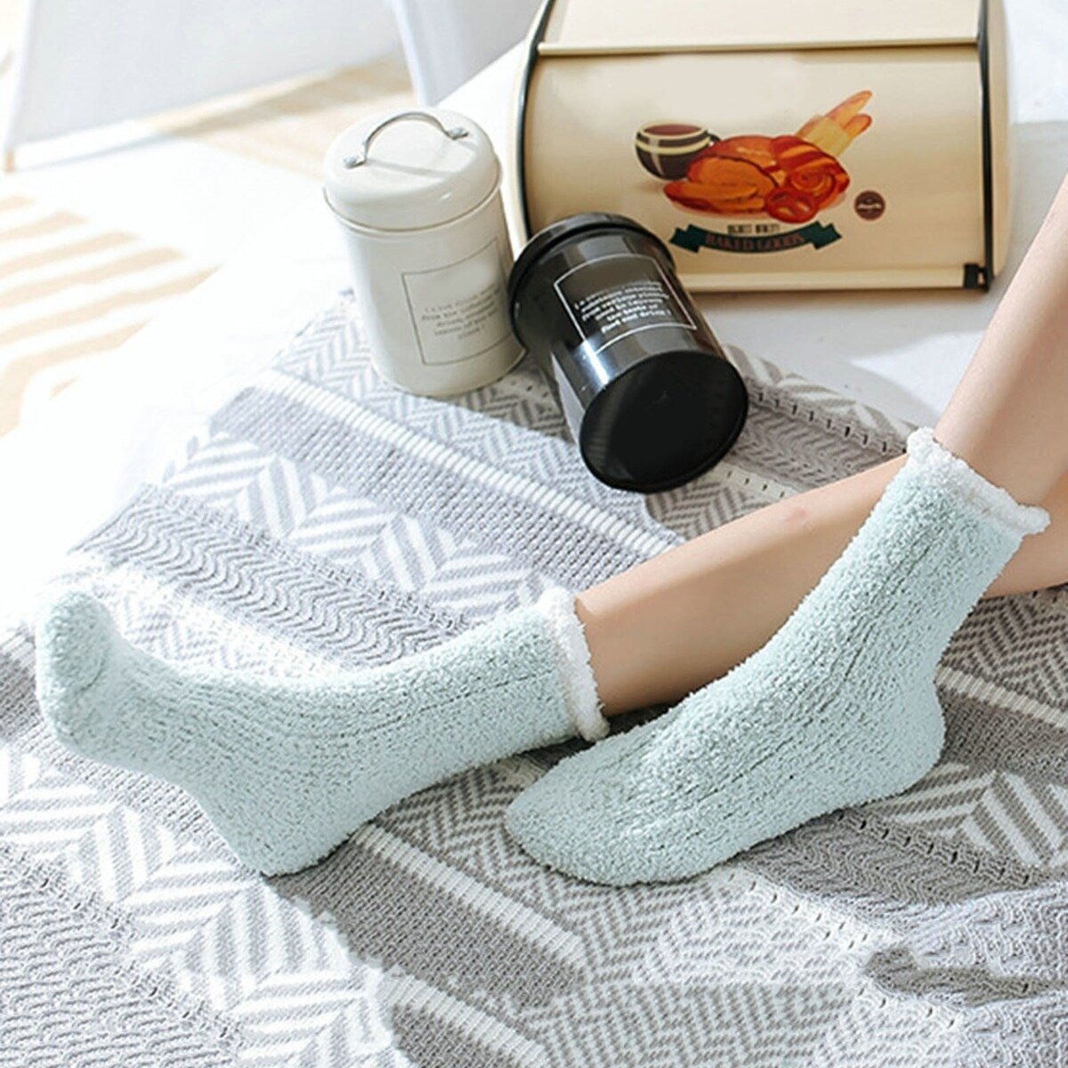 1 Pair Women Socks Soft Texture Coral Fleece Stretchy Ankle Length AntiSkid Cold Resistant Thick Winter Warm Fluffy