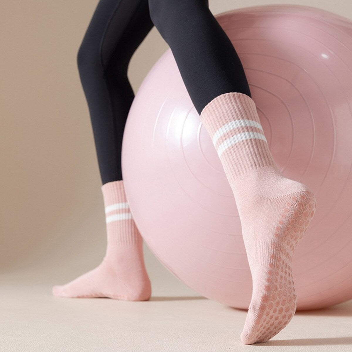1 Pair Women Sports Socks Striped Elastic Breathable Knitted AntiSlip Sweat Absorption Cotton