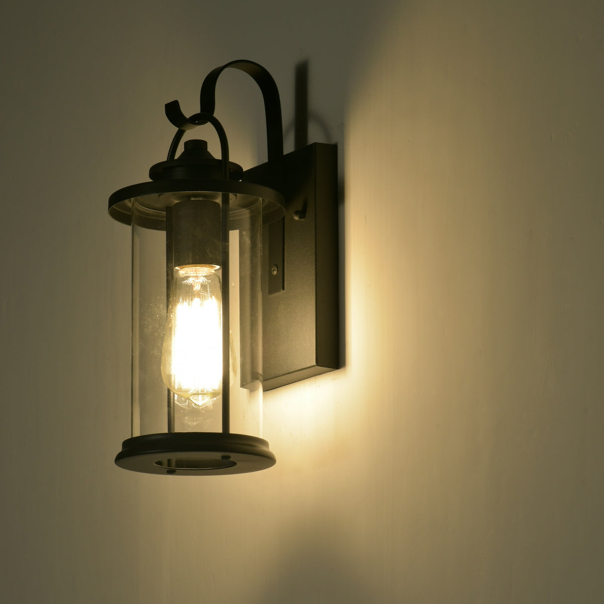 1-light Textured Black Outdoor Wall Lantern