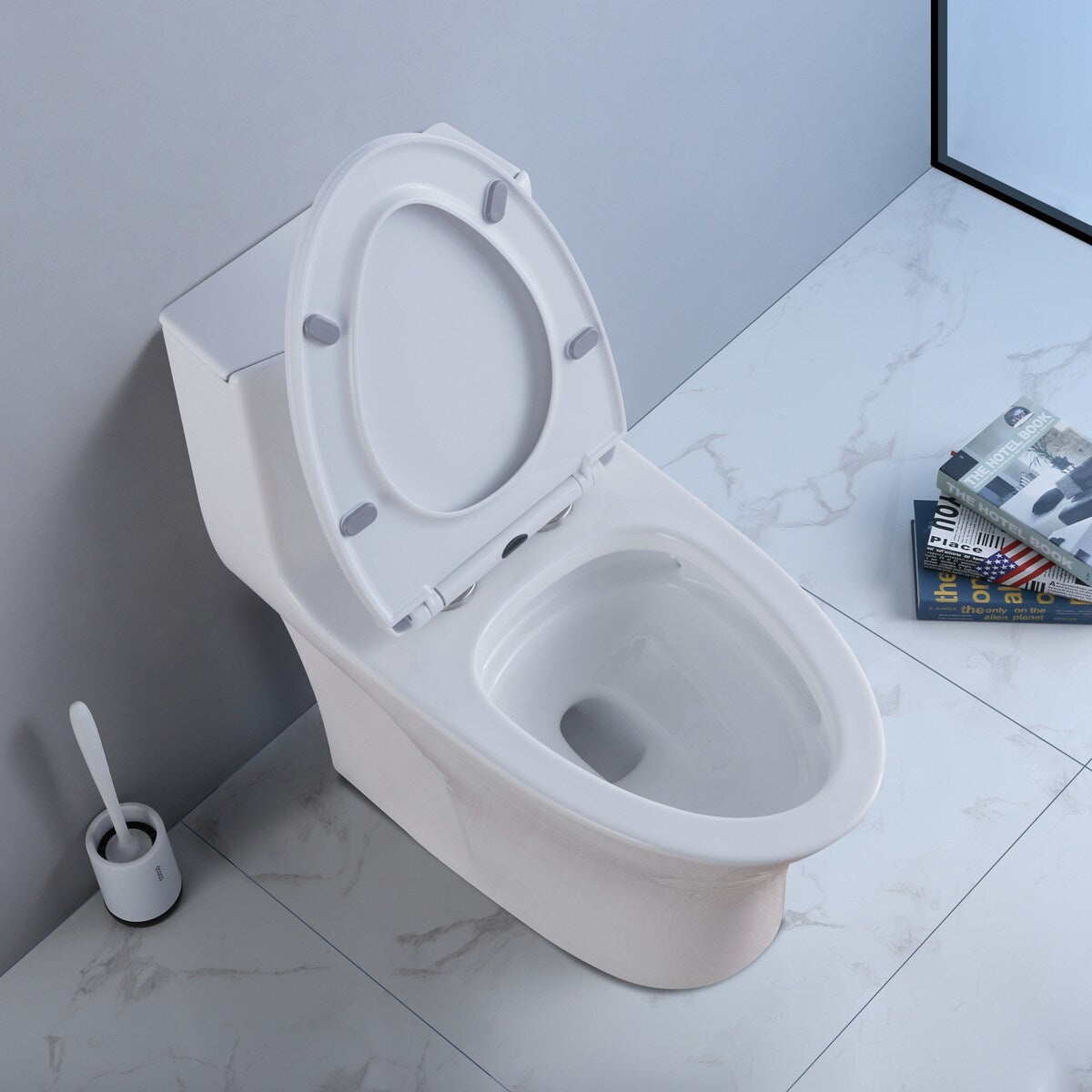 1.28 GPM One-Piece Elongated Toilet, Soft Close Seat Included , 28"x15"x28"