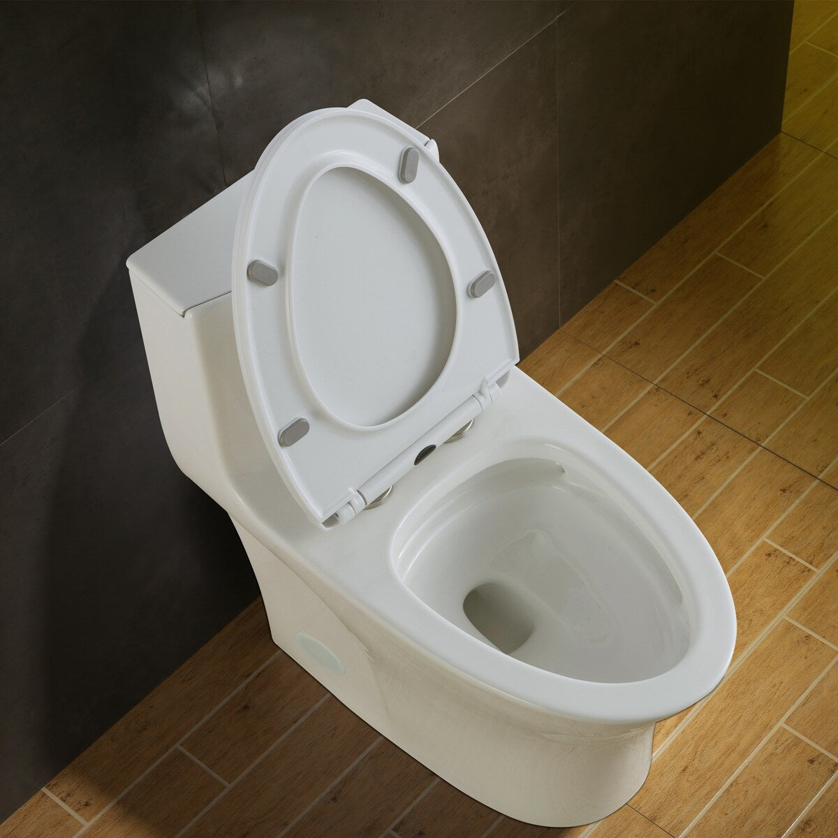 1.28 GPM One-Piece Elongated Toilet, Soft Close Seat Included , 28"x15"x28"