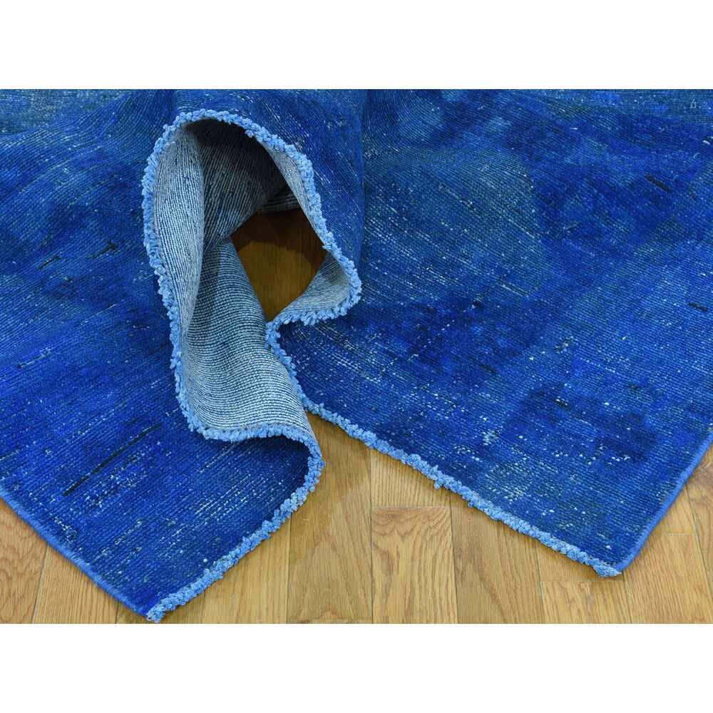Shahbanu Rugs Hand-Knotted Pure Wool Overdyed Bakhtiari Worn Oriental Rug (5'5x9'1)