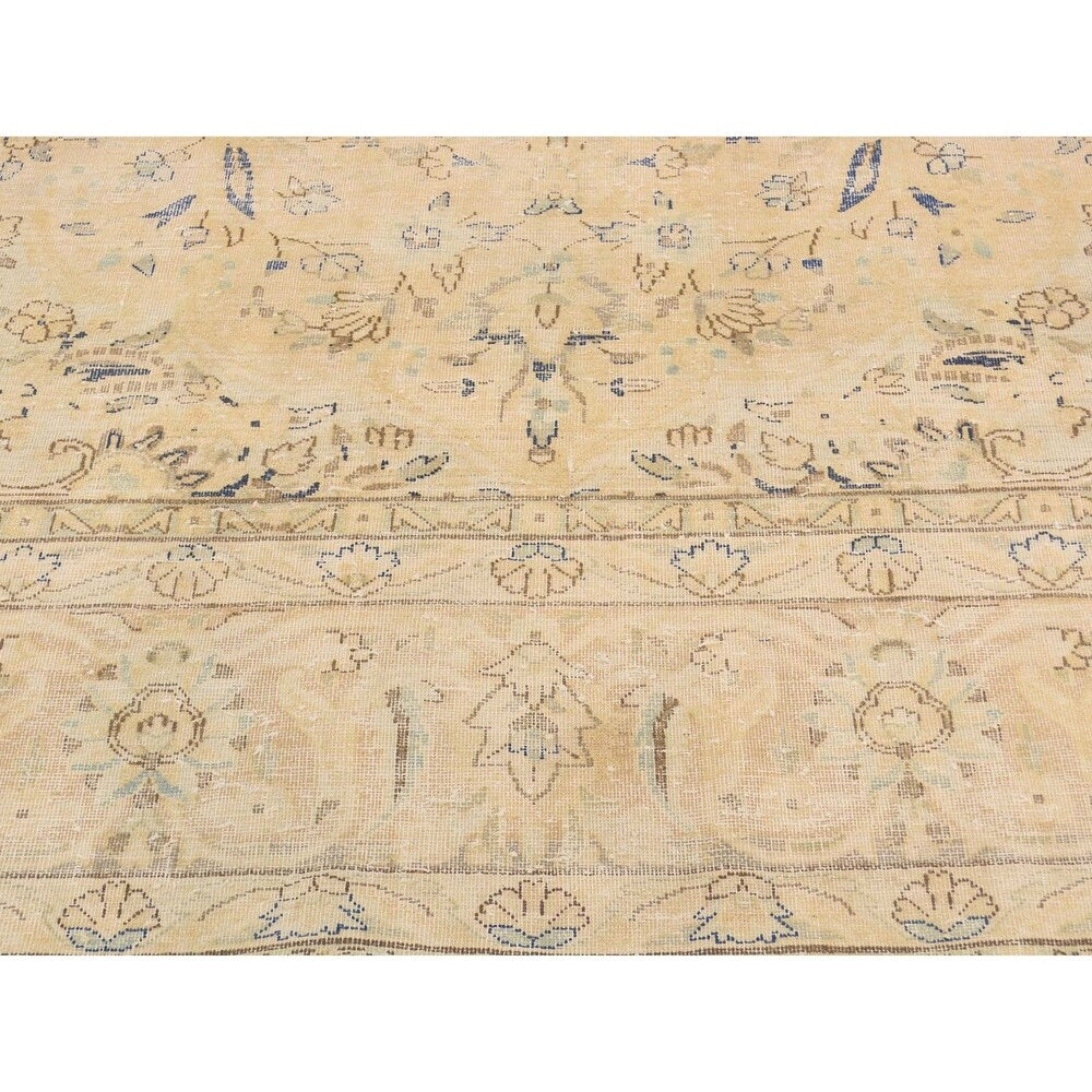 Shahbanu Rugs Pure Wool Vintage White Wash Persian Kerman Hand-Knotted Rug (10' x 13')