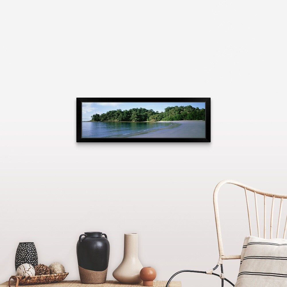 "Costa Rica, Manuel Antonio National Park, beach" Black Framed Print