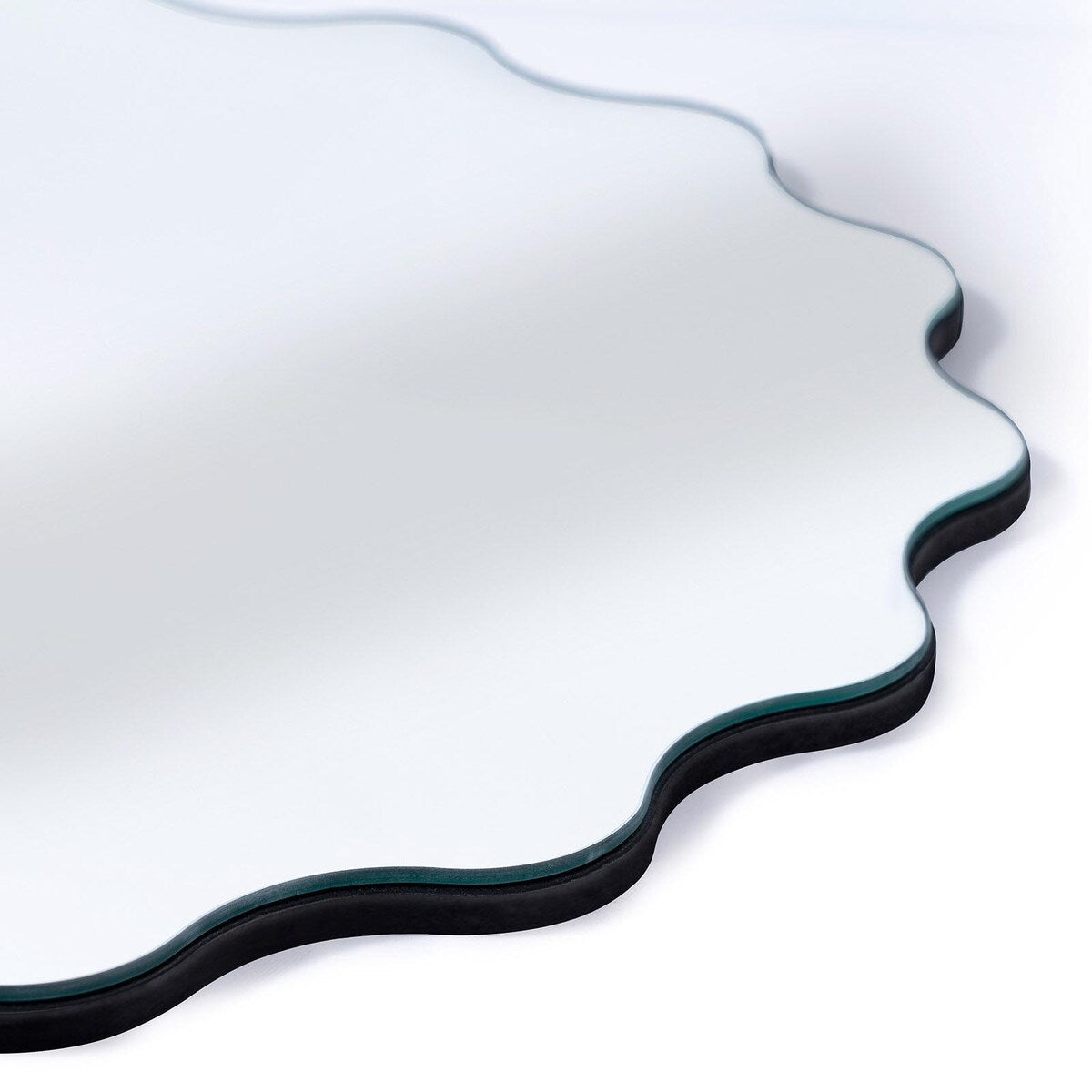 23.2"Wave Frameless Wall Mirror Circular - 23.2"