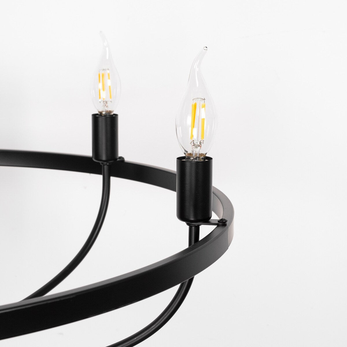 YANSUN 28.54 in. 6-Light Black Wagon Wheel Pendant Linght Vintage Farmhouse Industrial Candle Chandelier for Dining Room Hallway