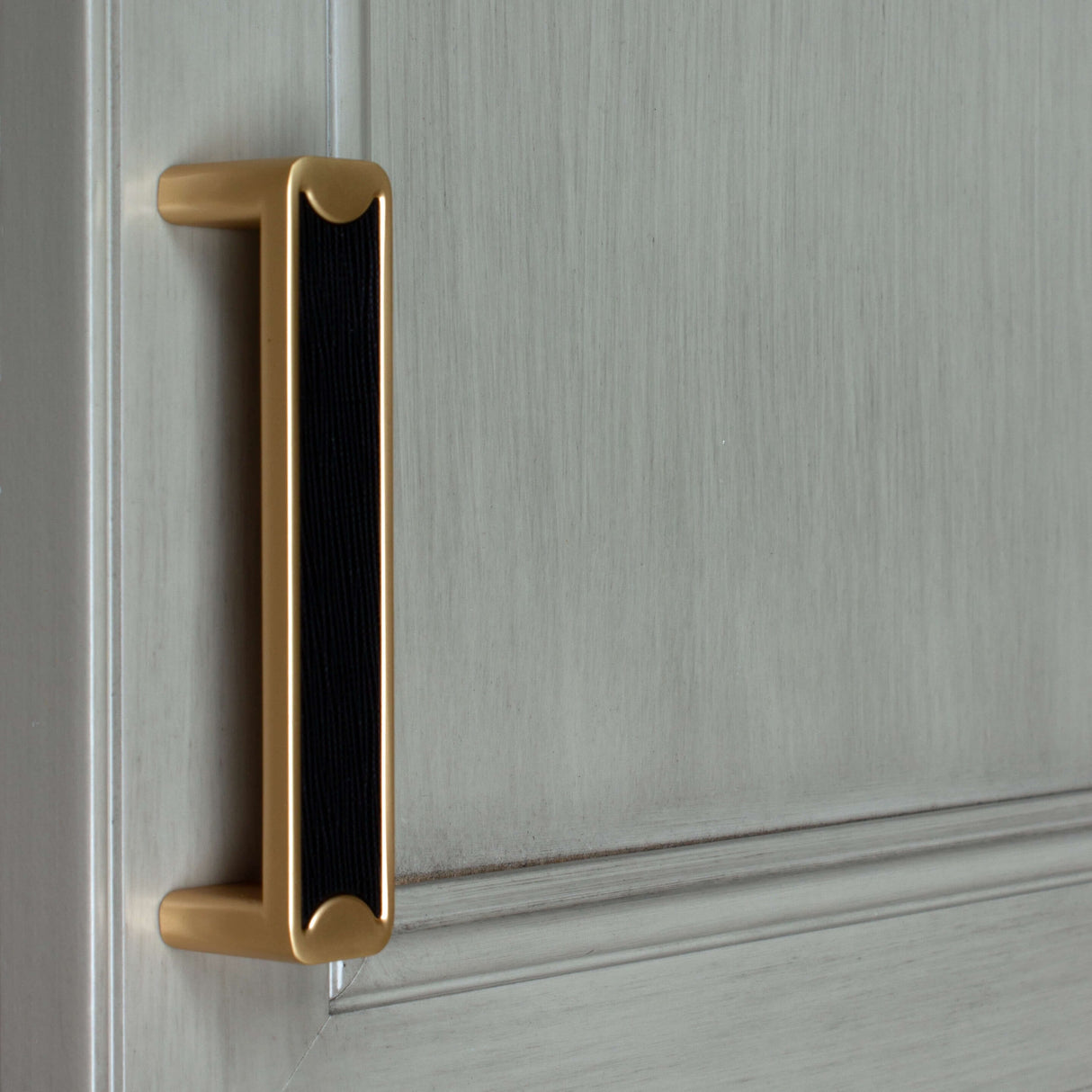 3-3/4 in. Center Embossed Leather Strip Pulls(Pack of 10)