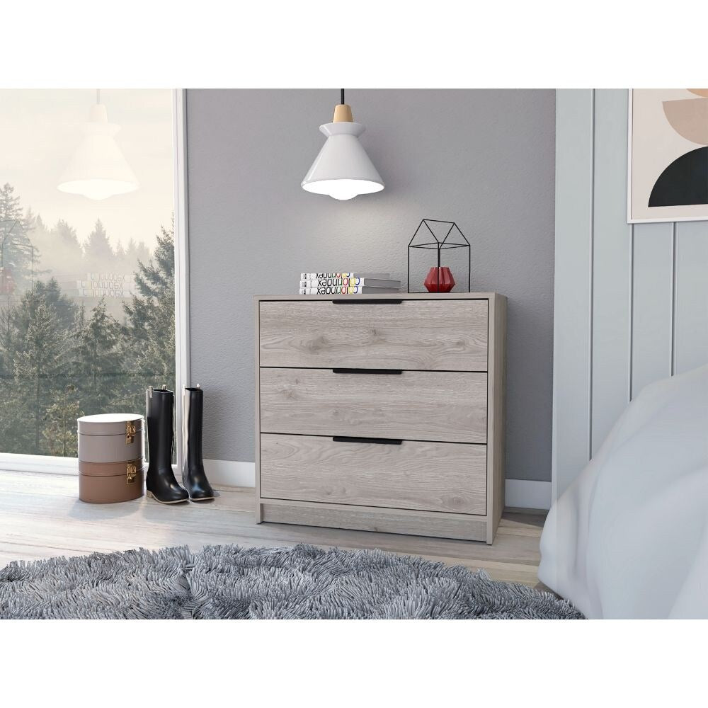 3 Drawers Dresser And Superior Top
