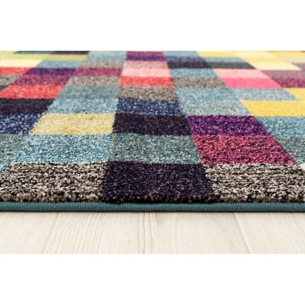 328 Checkered Multi Colored 5 x 7 Area Rug - 5'2" x 7'2"