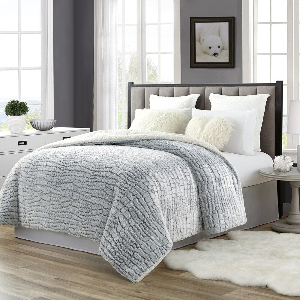 Tahari 3D Carved Pv Bottom Dye Comforter Reverse To Sherpa