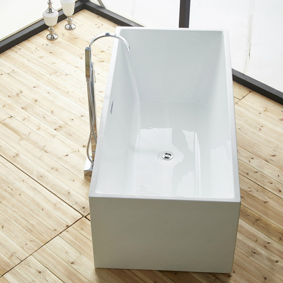 Toolkiss 67 x 31.5 x 23.6 inch 100% Acrylic Freestanding Bathtub Contemporary Soaking Tub with Brushed Nickel Overflow and Drain