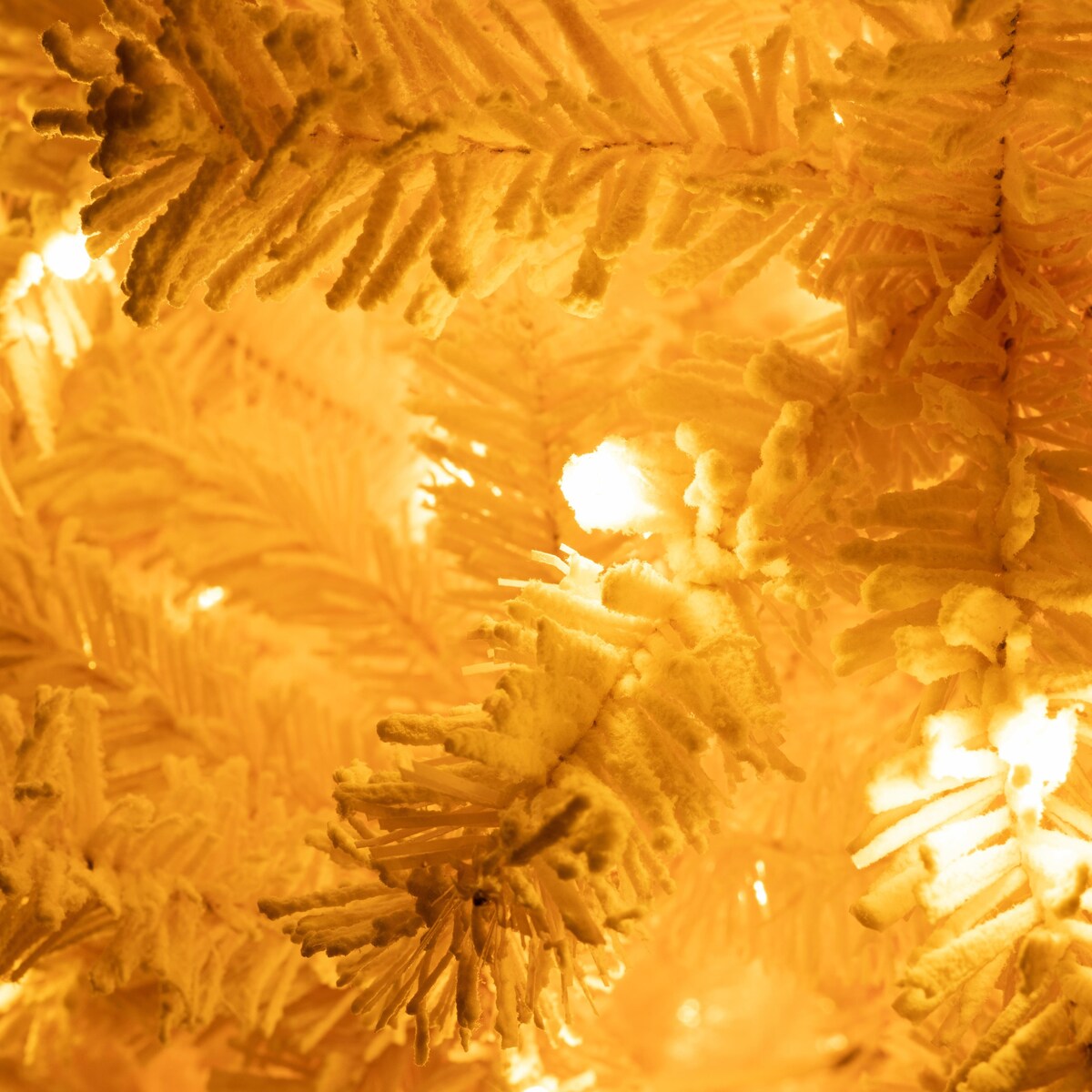 6ft Artificial Christmas Tree with 300 LED Lights and 600 Bendable Branches