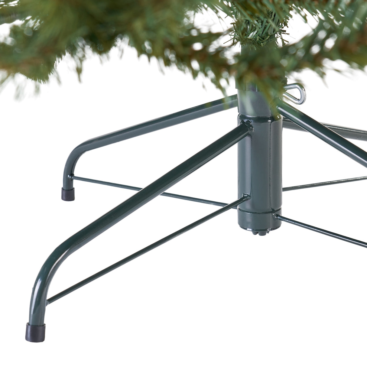 7.5-foot Noble Fir Artificial Christmas Tree by Christopher Knight Home