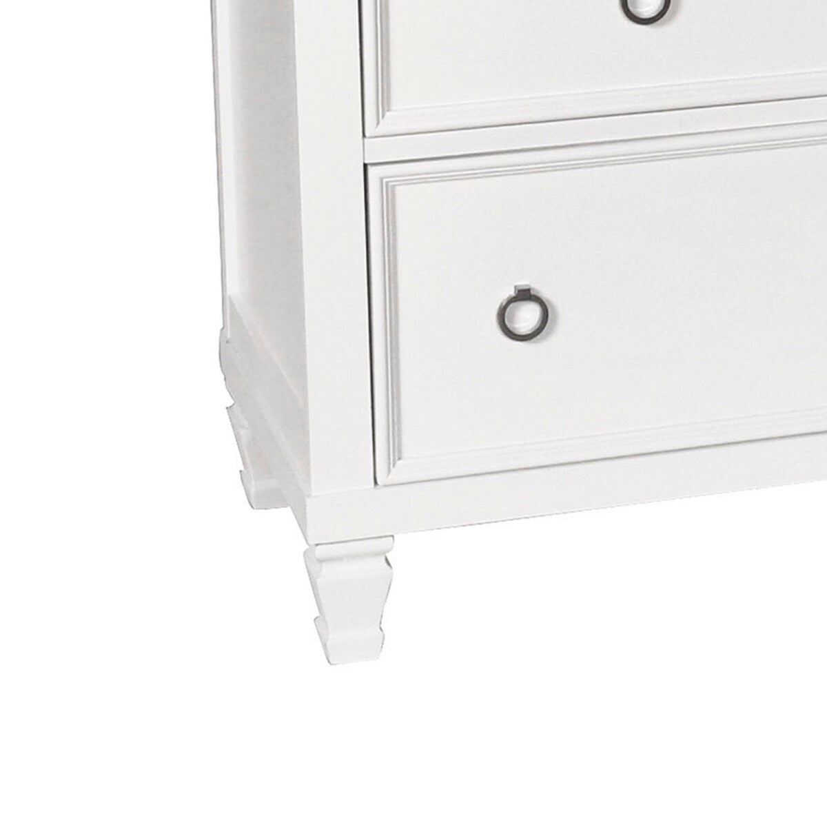 8 Drawer Wooden Dresser with Ring Pulls and Tapered Feet, White