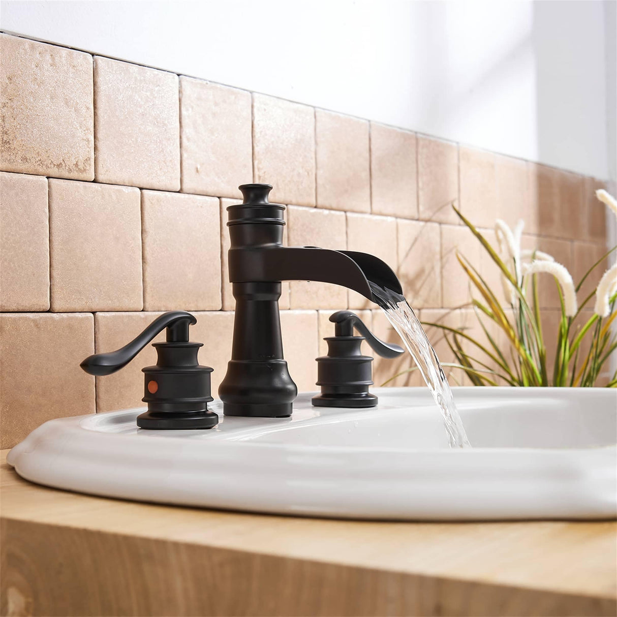 8 Inch Widespread Bathroom Faucet With Drain Assembly Double Handle Waterfall Bathroom Sink Faucets 3 Holes Elegent Basin Taps