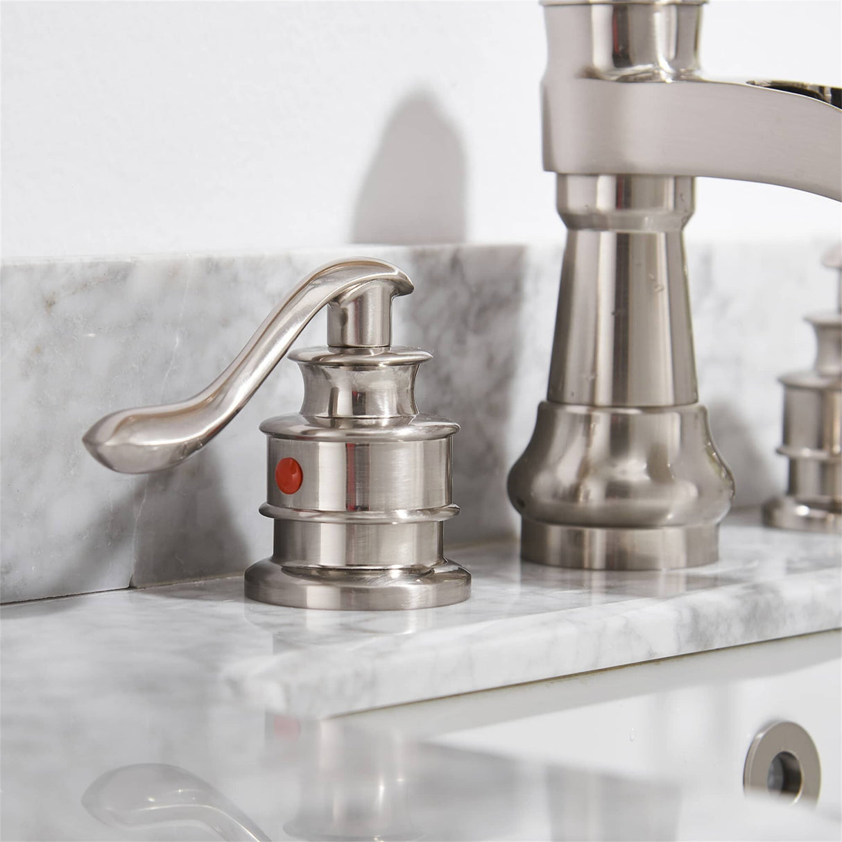 8 Inch Widespread Bathroom Faucet With Drain Assembly Double Handle Waterfall Bathroom Sink Faucets 3 Holes Elegent Basin Taps