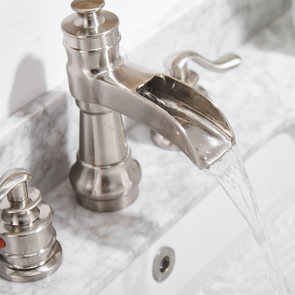 8 Inch Widespread Bathroom Faucet With Drain Assembly Double Handle Waterfall Bathroom Sink Faucets 3 Holes Elegent Basin Taps