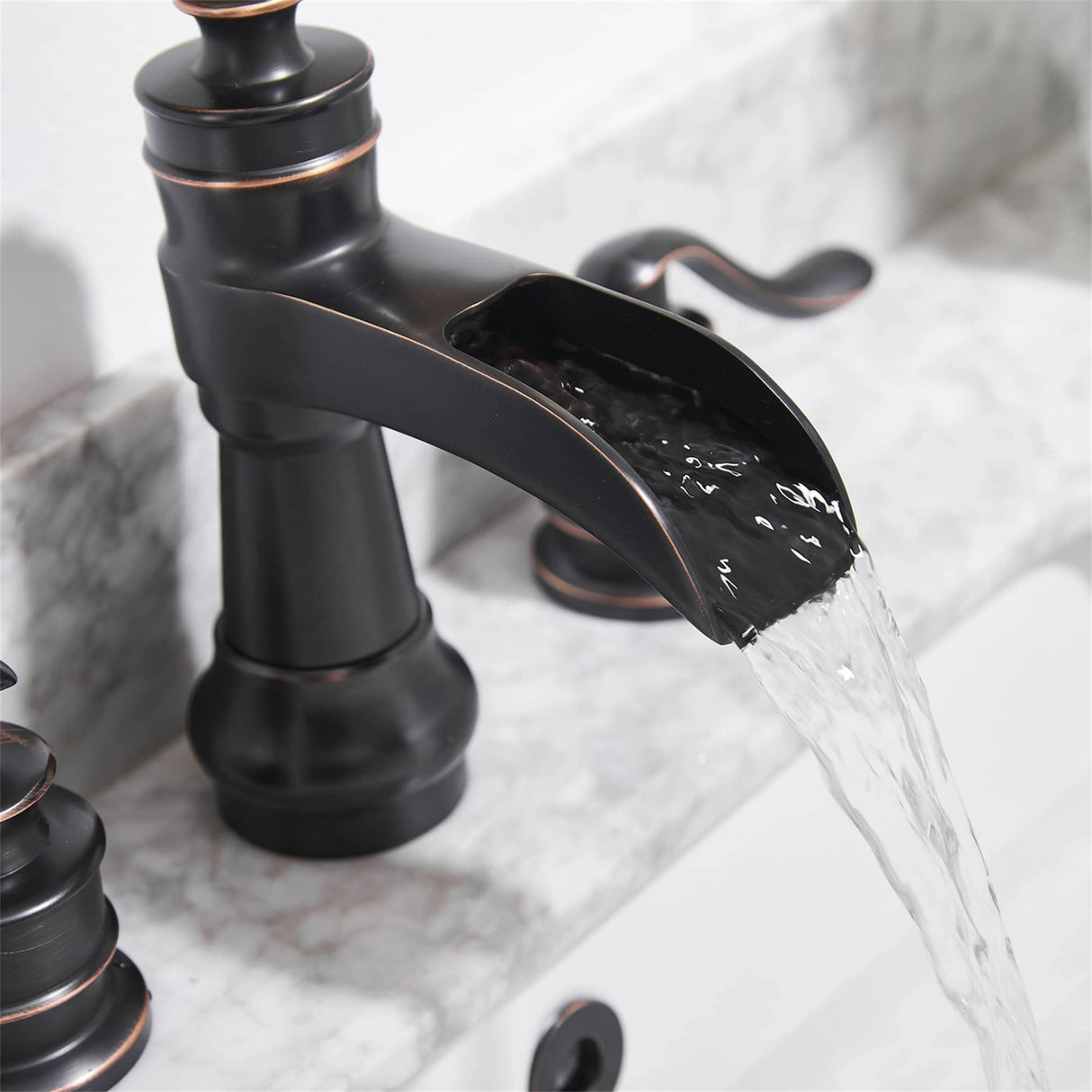 8 Inch Widespread Bathroom Faucet With Drain Assembly Double Handle Waterfall Bathroom Sink Faucets 3 Holes Elegent Basin Taps