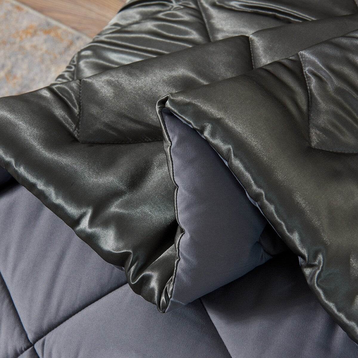 8 Piece Luxury Silky Satin Comforter Set