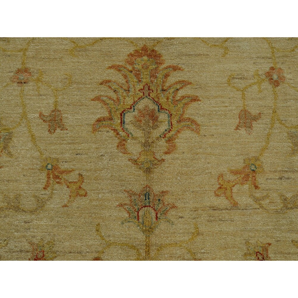 Hand-knotted Oriental Beige Peshawar Wool Area Rug (8' x 12')