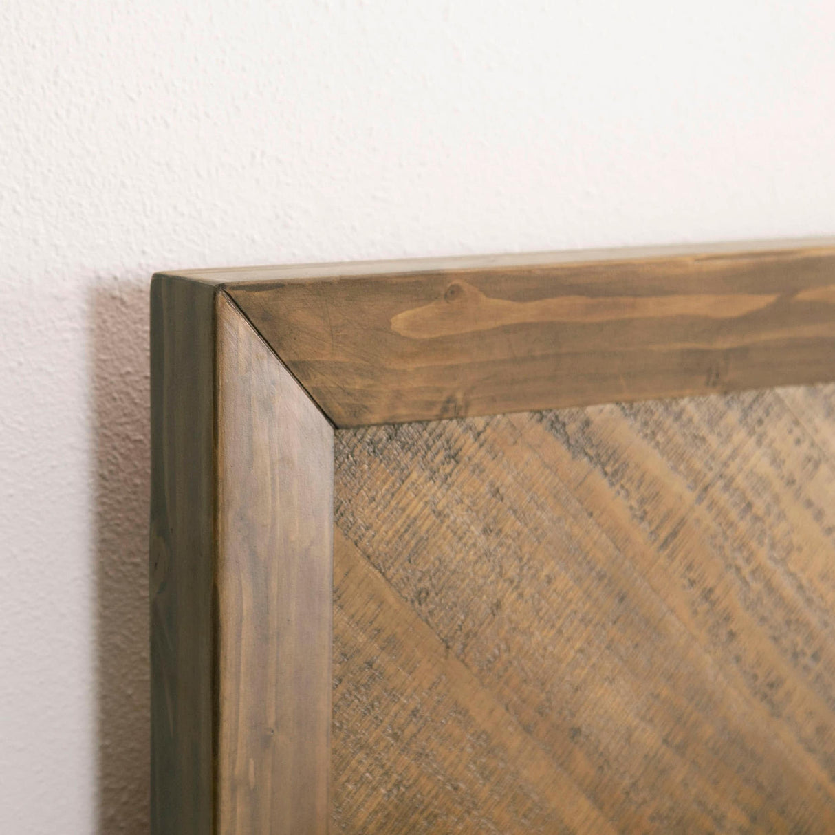 Abbyson Retro Mid-century Wooden Platform Bed