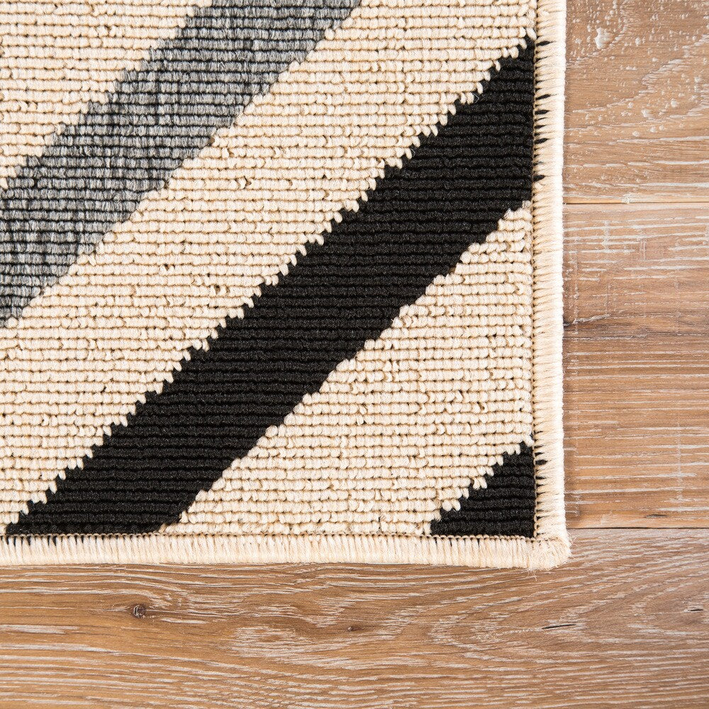 Ace Indoor/ Outdoor Geometric Area Rug