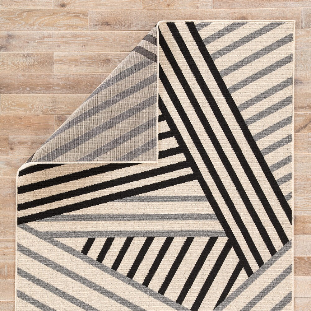 Ace Indoor/ Outdoor Geometric Area Rug