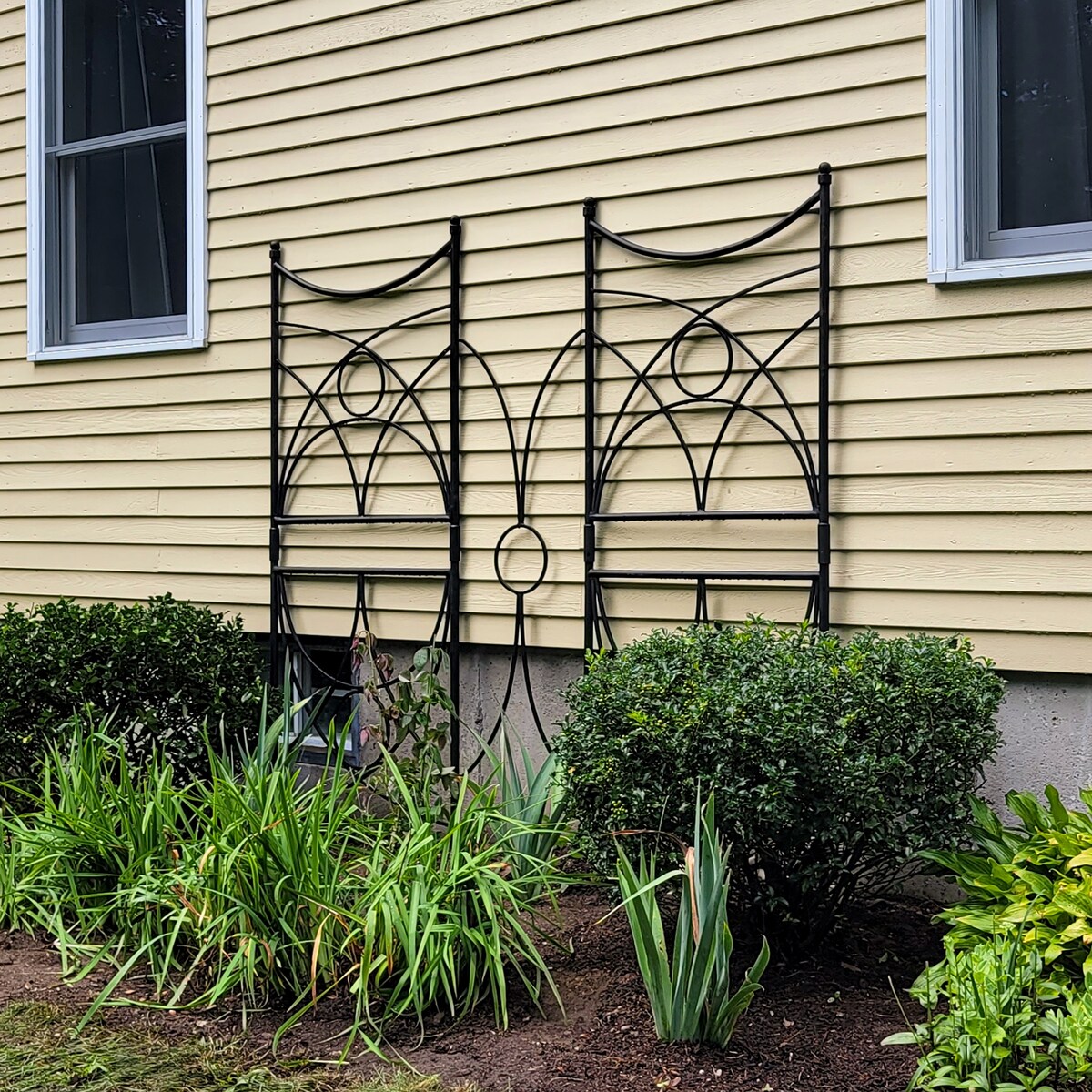 Achla Designs 86.25"H Black Powdercoated Wrought Iron Outdoor Garden Aurora Trellis