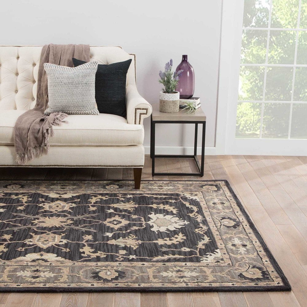 Alastair Handmade Medallion Taupe/ Black Area Rug (5' X 8') - 5' x 8'/Surplus