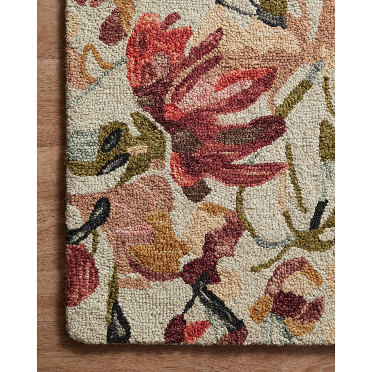 Alexander Home Evelyn Floral Bouquet Area Rug