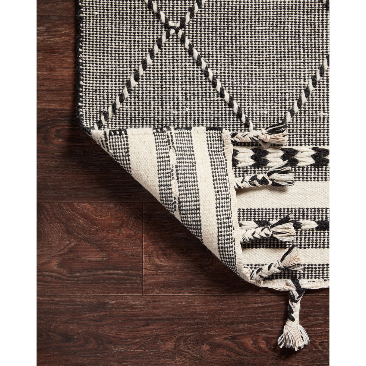 Alexander Home Isaiah Global Hand Loomed Geometric Wool Rug