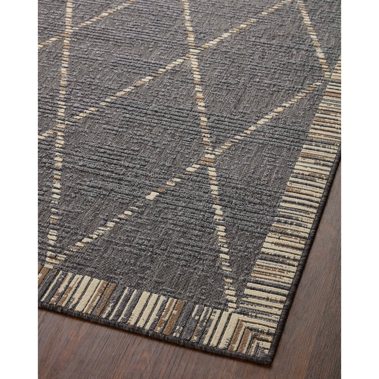 Alexander Home Renee Modern Diamond Indoor / Outdoor Rug