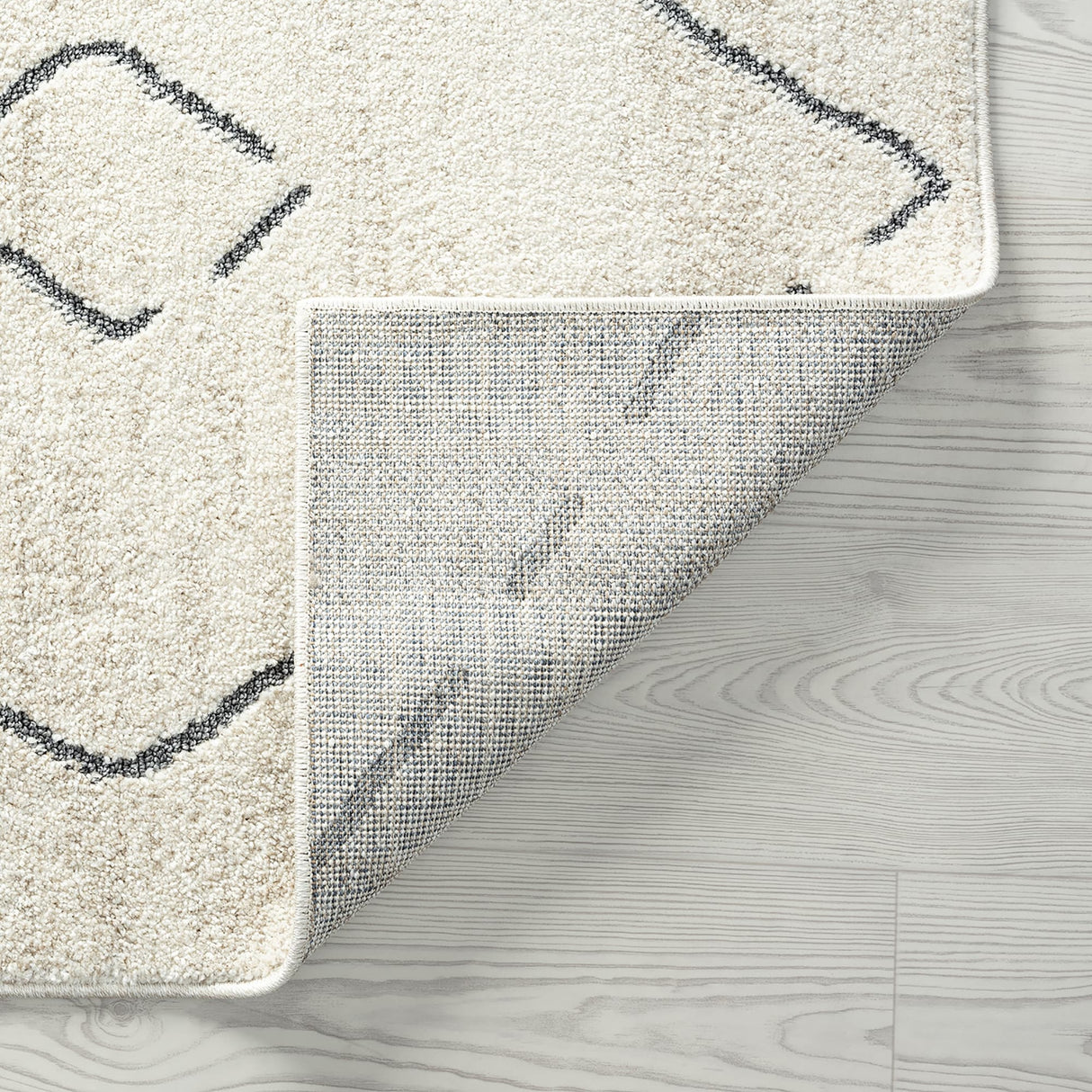Mayson Mid-Century Modern Diamond Indoor Area Rug