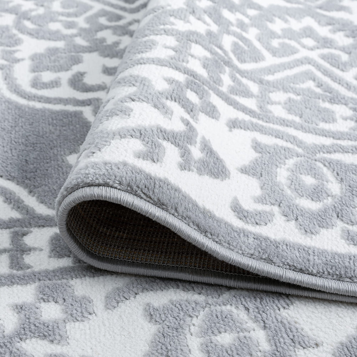 Wyman Farmhouse Floral Indoor Area Rug