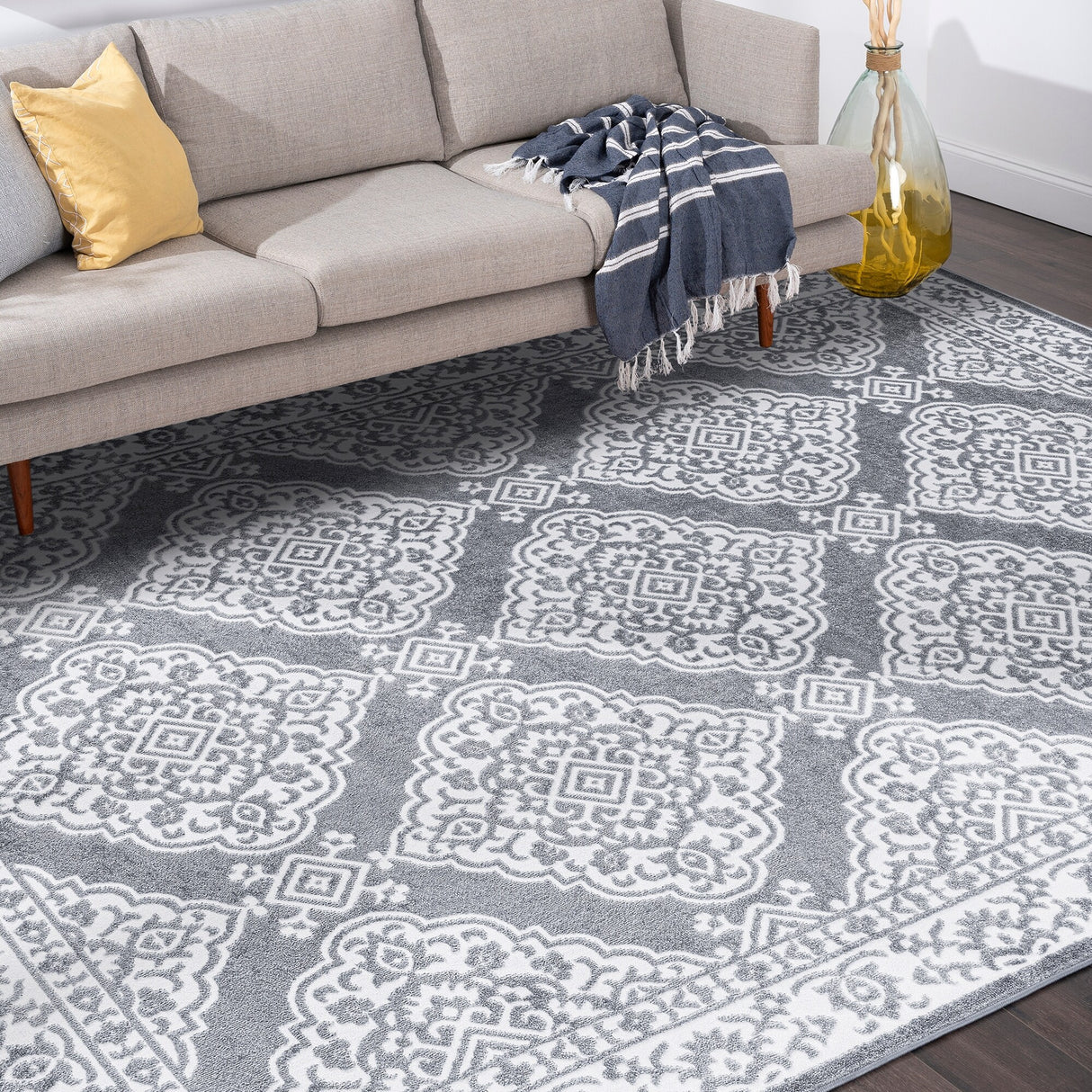 Wyman Farmhouse Floral Indoor Area Rug