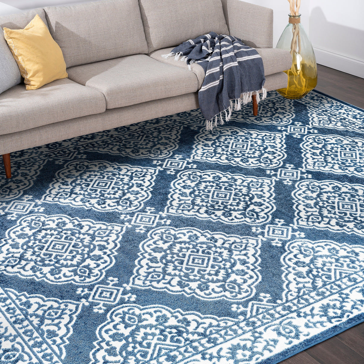 Wyman Farmhouse Floral Indoor Area Rug