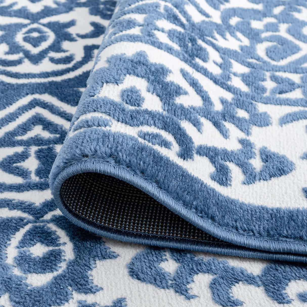 Wyman Farmhouse Floral Indoor Area Rug