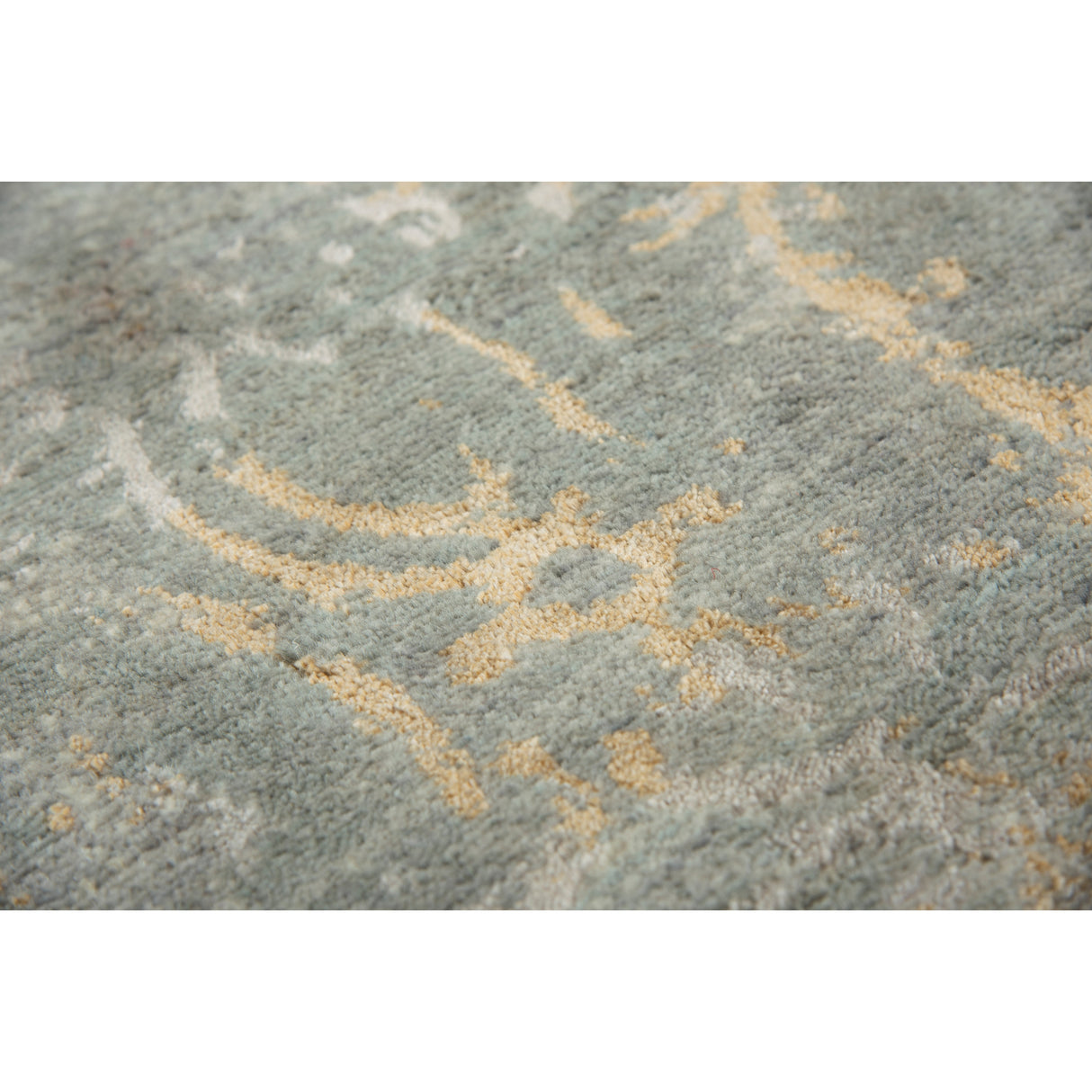Alora Decor Essential Grey Scroll Wool Blend Rug