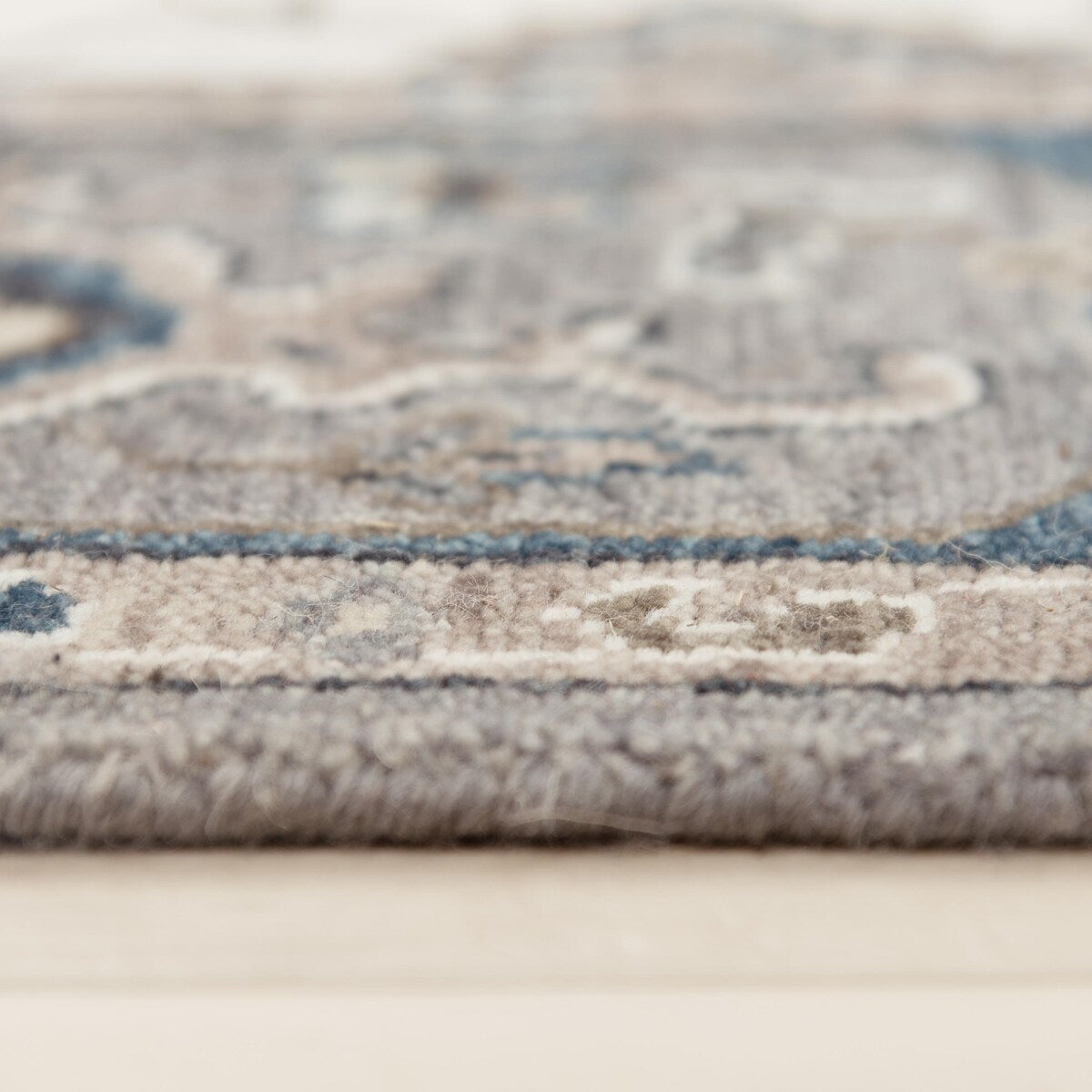 Alora Decor Greek Transitional Gray/Ivory Wool Area Rug
