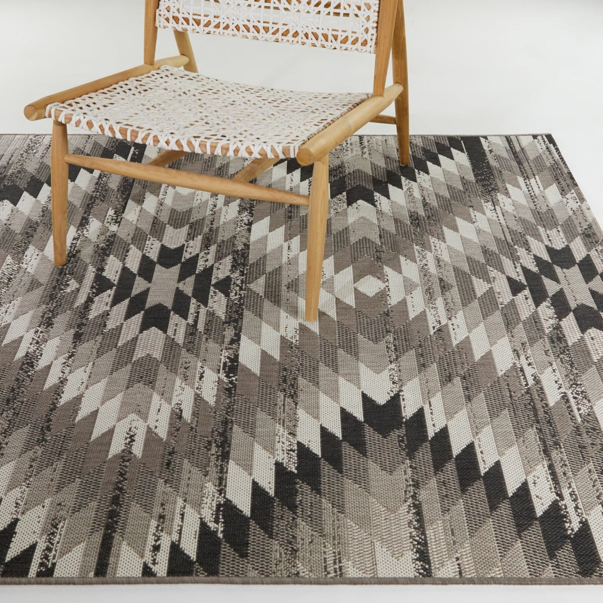 Anita Modern Aztec Trellis Pattern Indoor/ Outdoor Area Rug