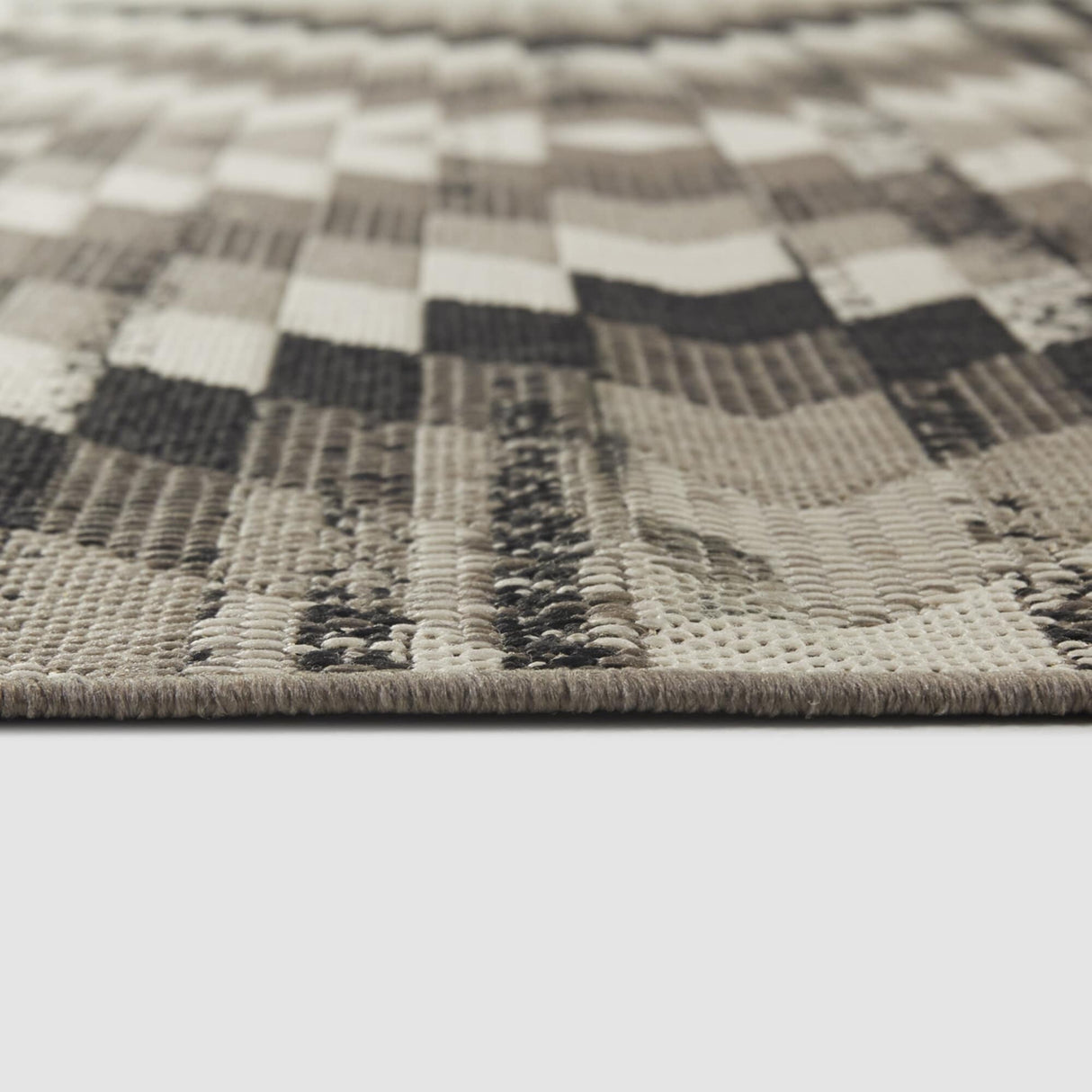 Anita Modern Aztec Trellis Pattern Indoor/ Outdoor Area Rug
