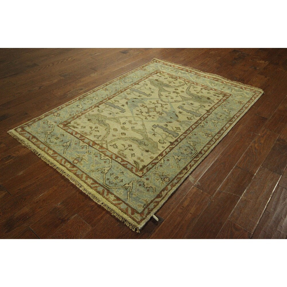 Antiqued Oushak Ivory Veg Dyed Hand-knotted Wool Turkish Oriental Rug (4' x 6')
