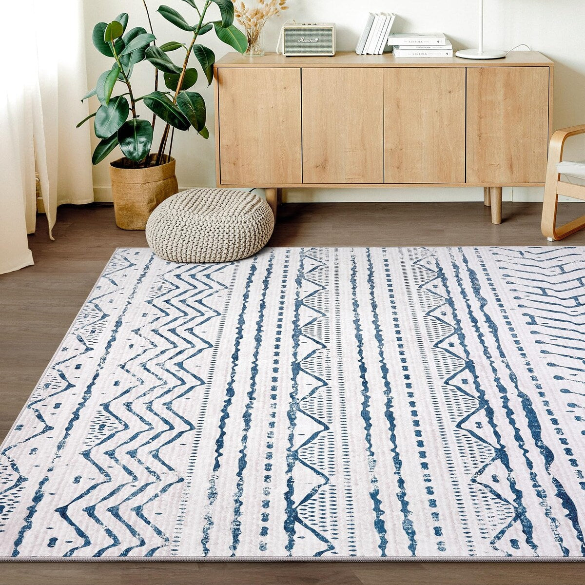 Area Rug: 5x7 Large Soft Machine Washable Boho Moroccan Farmhouse Neutral Stain Resistant Indoor Floor Rug Carpet - 6' x 7'