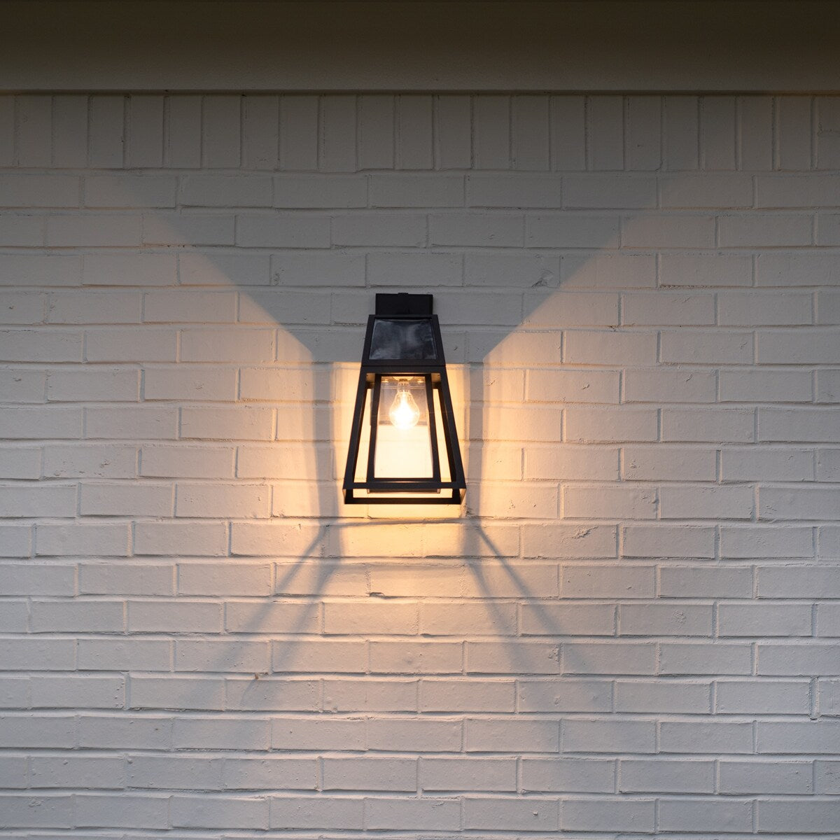 Gama Sonic Aria 1-Light Black Modern Outdoor Solar Wall Sconce Lantern