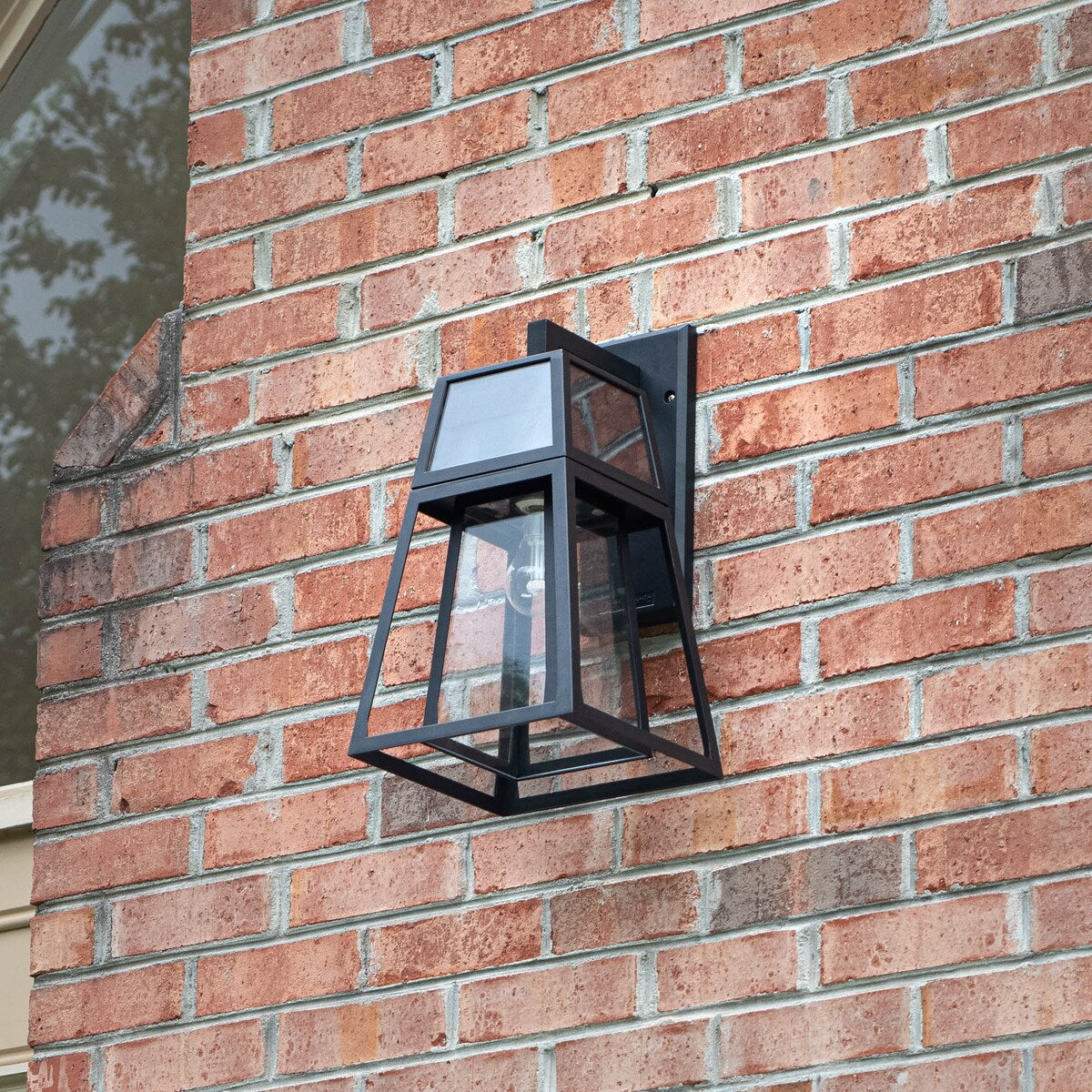 Gama Sonic Aria 1-Light Black Modern Outdoor Solar Wall Sconce Lantern