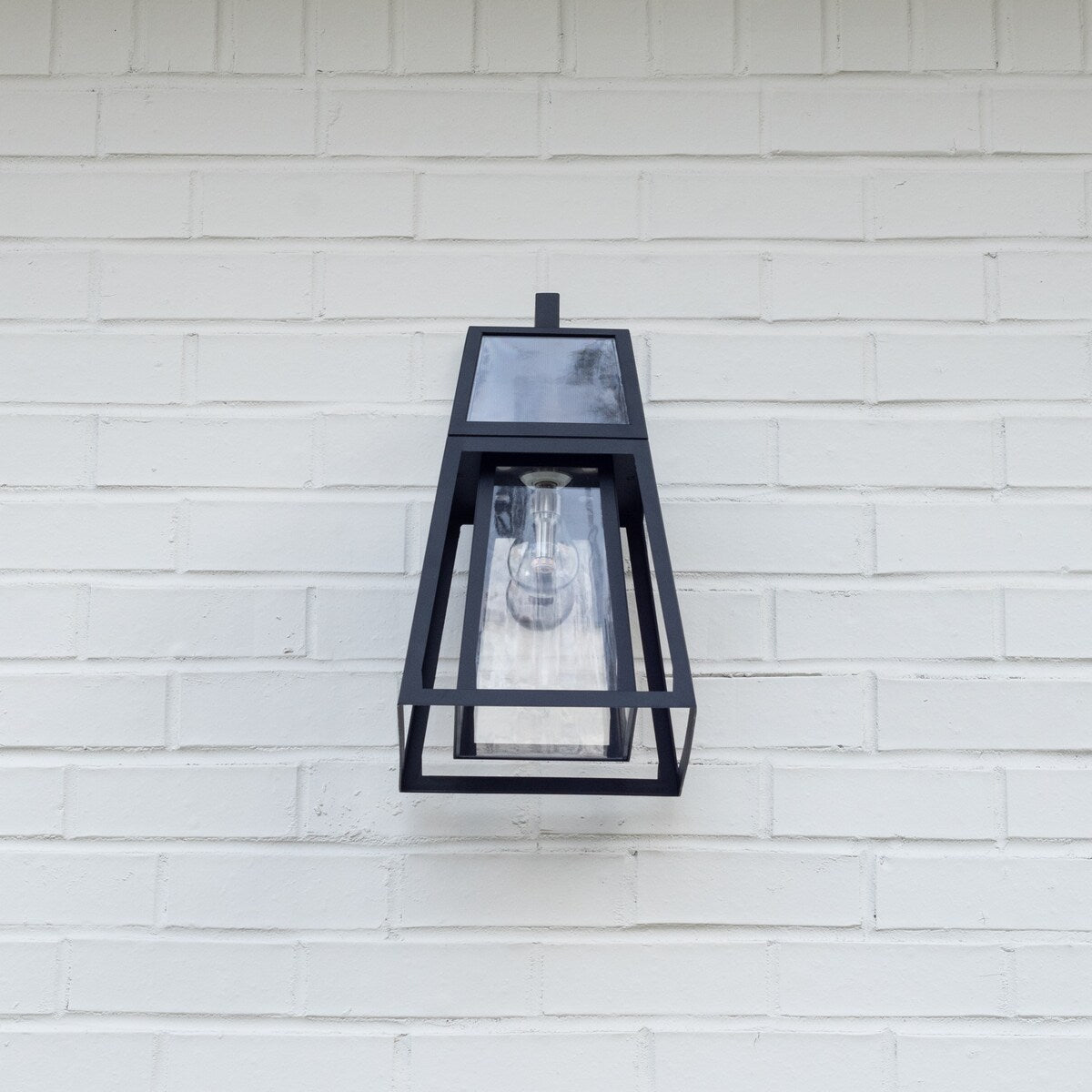 Gama Sonic Aria 1-Light Black Modern Outdoor Solar Wall Sconce Lantern