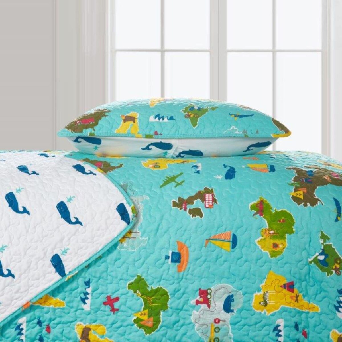 Around the World Reversible Super Soft Microfiber Quilt Set