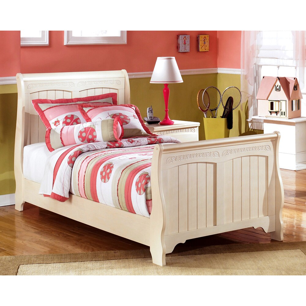 Ashley Cottage Retreat Cream Sleigh Bed Set